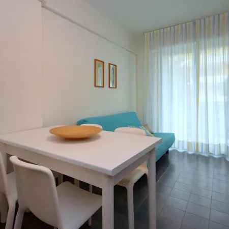 Апартаменты Marina Grande *