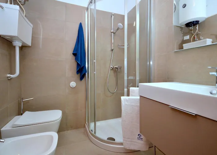 Marina Grande * بيبيوني